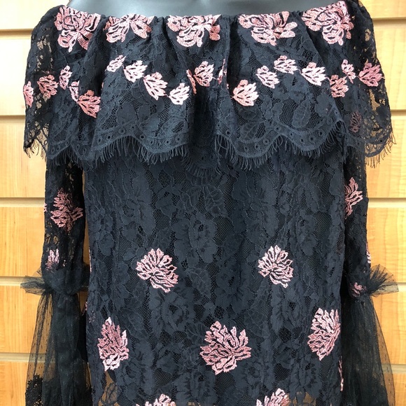 Adiva Off the Shoulder Lace Bell Sleeve Top - Picture 5 of 8